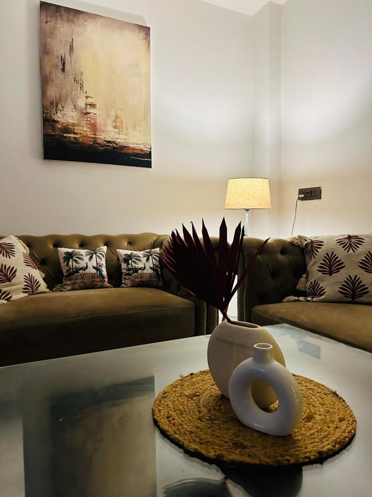 House Of Solace At Chattarpur 3bhk * New Delhi