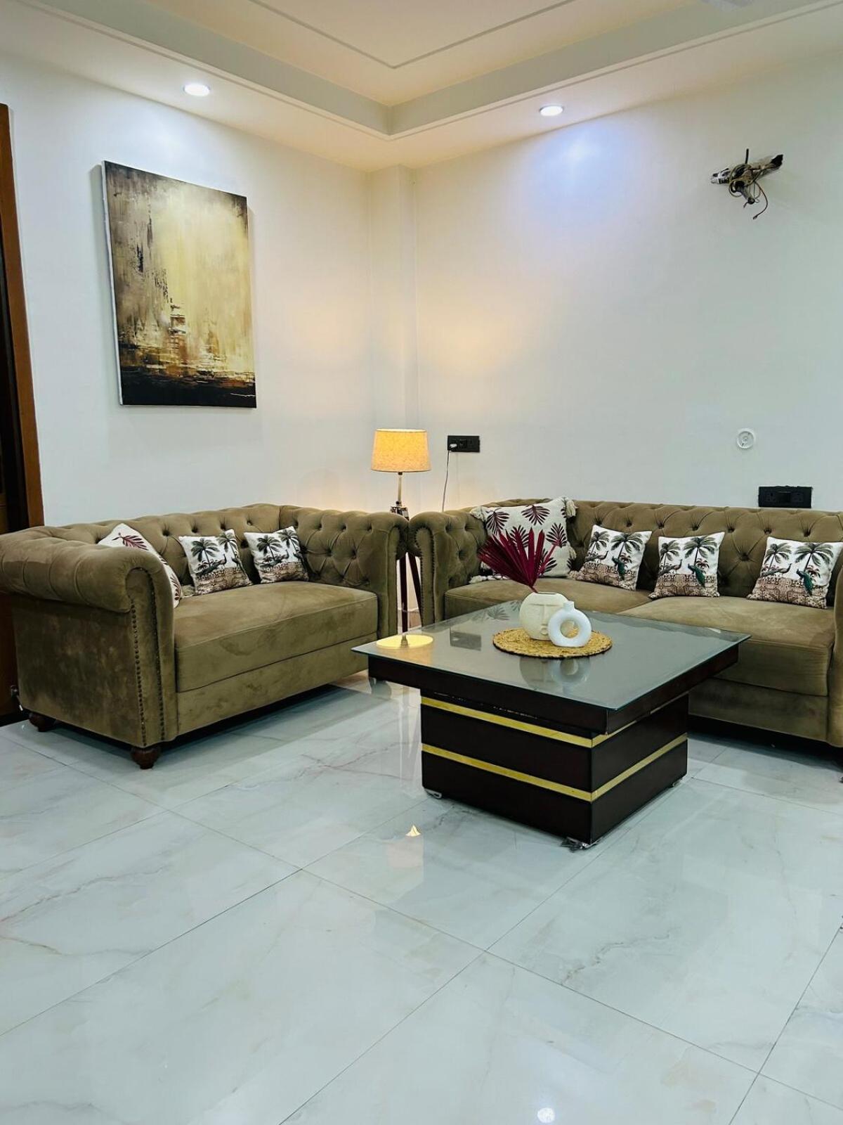 Appartement House Of Solace At Chattarpur 3bhk